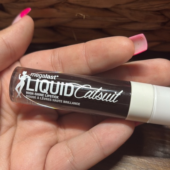 Wet n Wild Black and Purple Lipstick Set - Picture 3 of 6